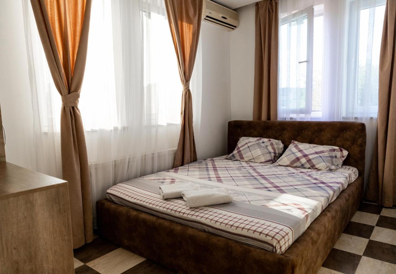Hotel United Pristina Exterior photo